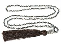 Halskette mit farbigen Kristall Perlen, silberner Buddha Anhänger und braune Quaste, Länge ca. 82cm